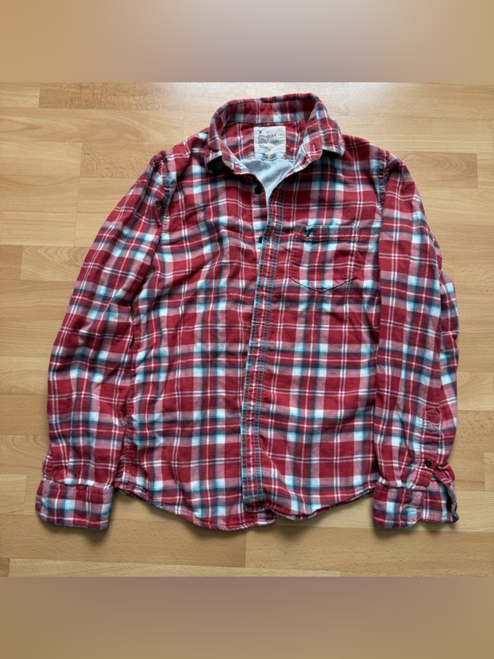 American Eagle Outfitters Red Plaid Flannel Button-Down Shirt Mens Size Medium